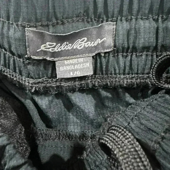 Eddie Bauer Men’s Navy Blue Shorts Size Large - Picture 2 of 3